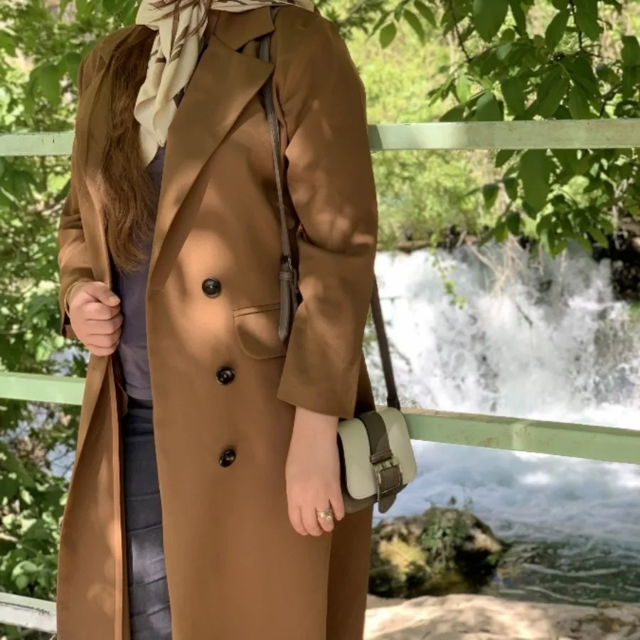 کت قهوه ی