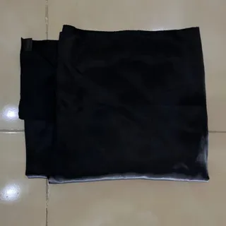 روسری ساتن مشکی