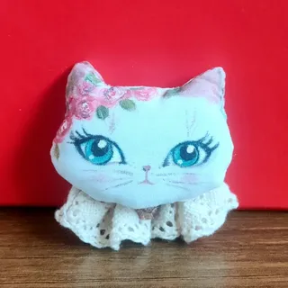 گل سینه پیشی