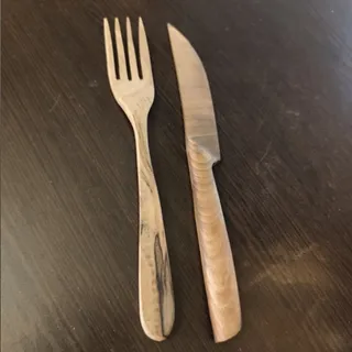چاقو و چنگال چوبی