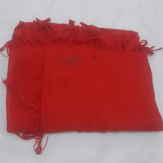 شال قرمز
