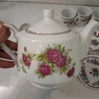 قوری گل سرخی قدیمی