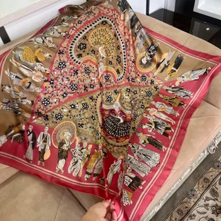 روسری ابریشم دور دست دوز