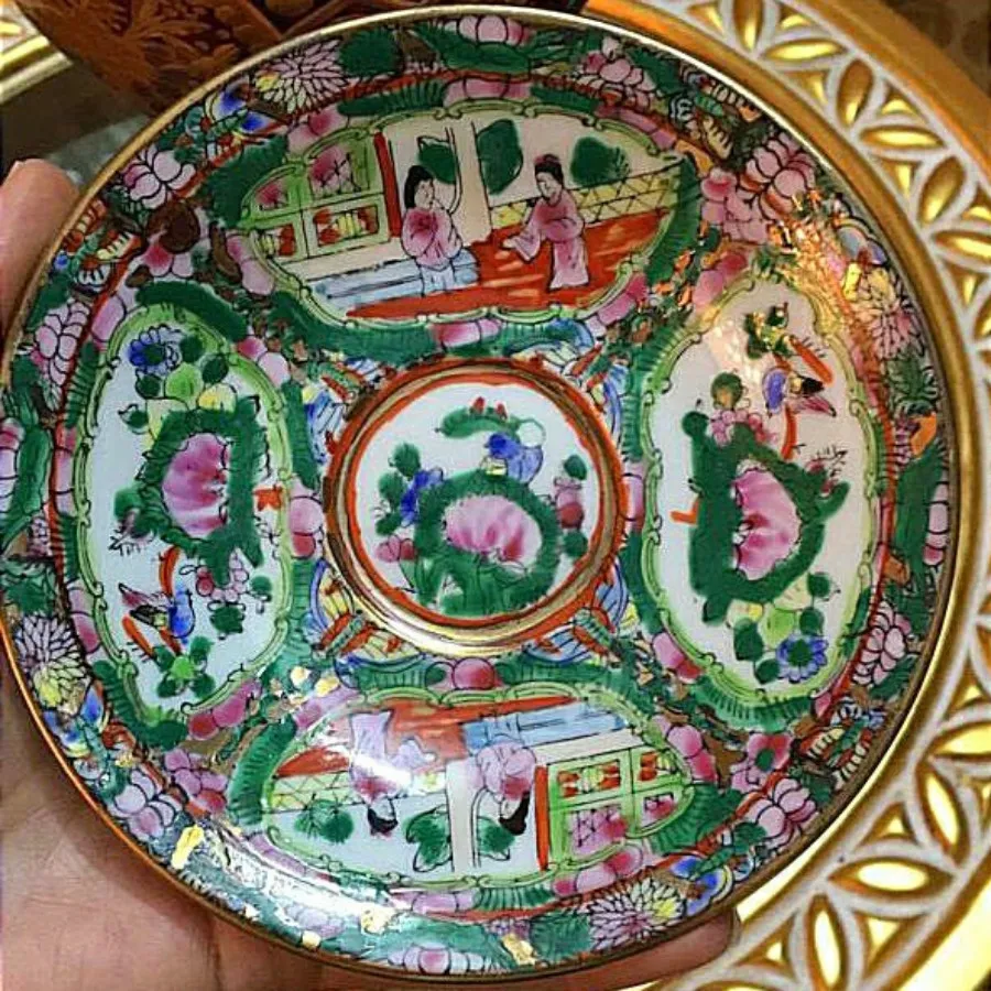 دیوارکوب گل مرغی