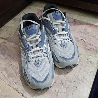 کفش New Balance 725