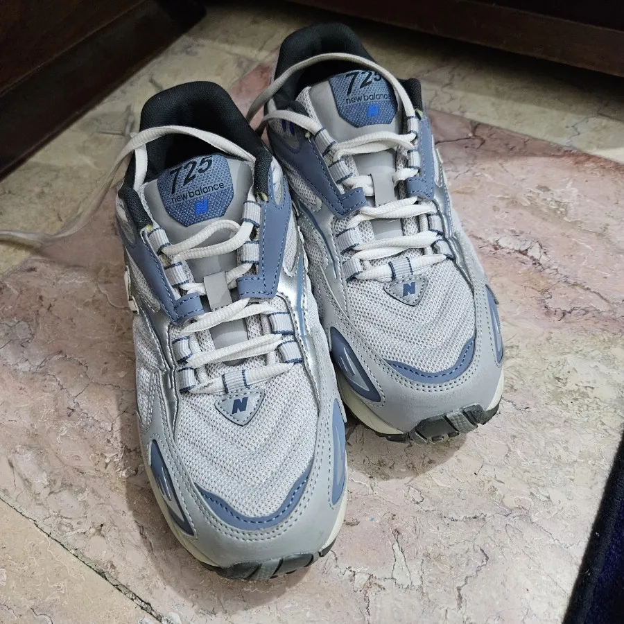 کفش New Balance 725