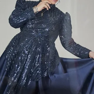 لباس مجلسی پوشیده