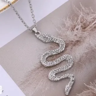 گردنبند نگینی مار