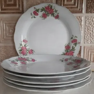 بشقاب پلوخوری.