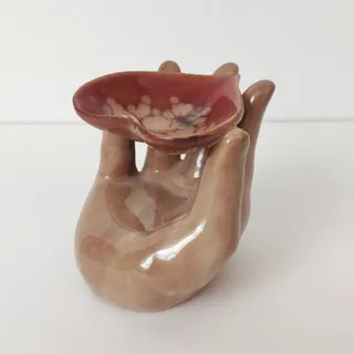 مجسمه  سرامیکی دست