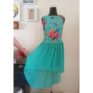 پیراهن زنانه