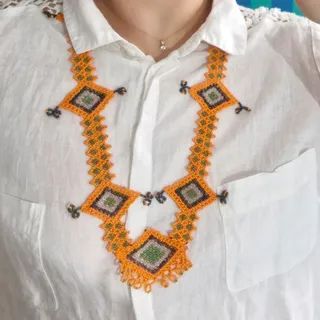 گردنبند مهره‌بافی بلند