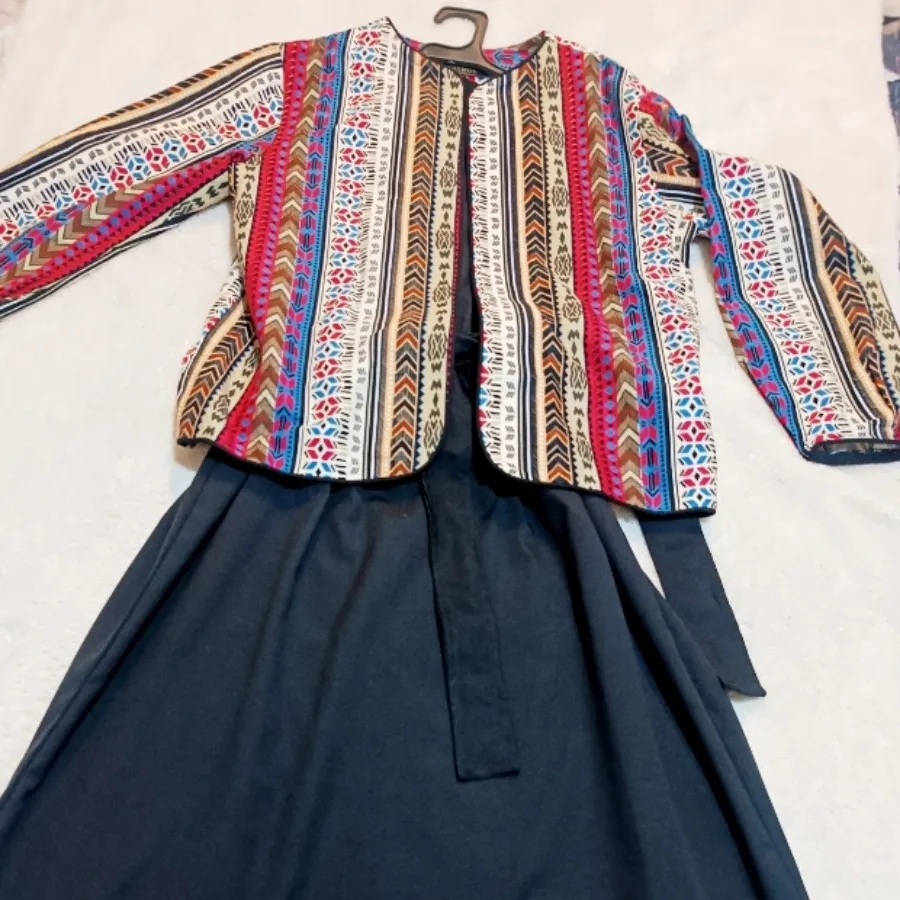 سارافون و کت خوشرنگ