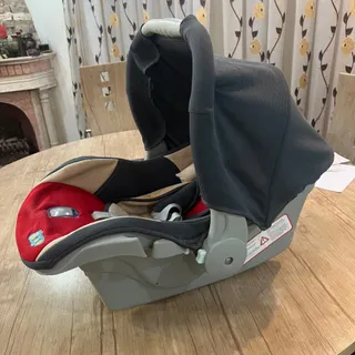 کریر و صندلی ماشین نوزاد