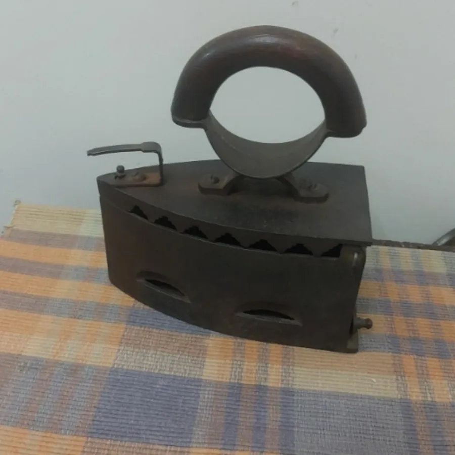 اتو ذغالی عتیقه
