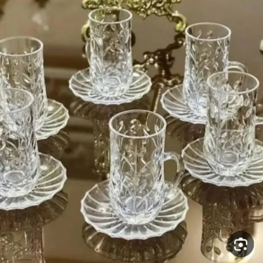 فنجان ونعلبکی لاروس