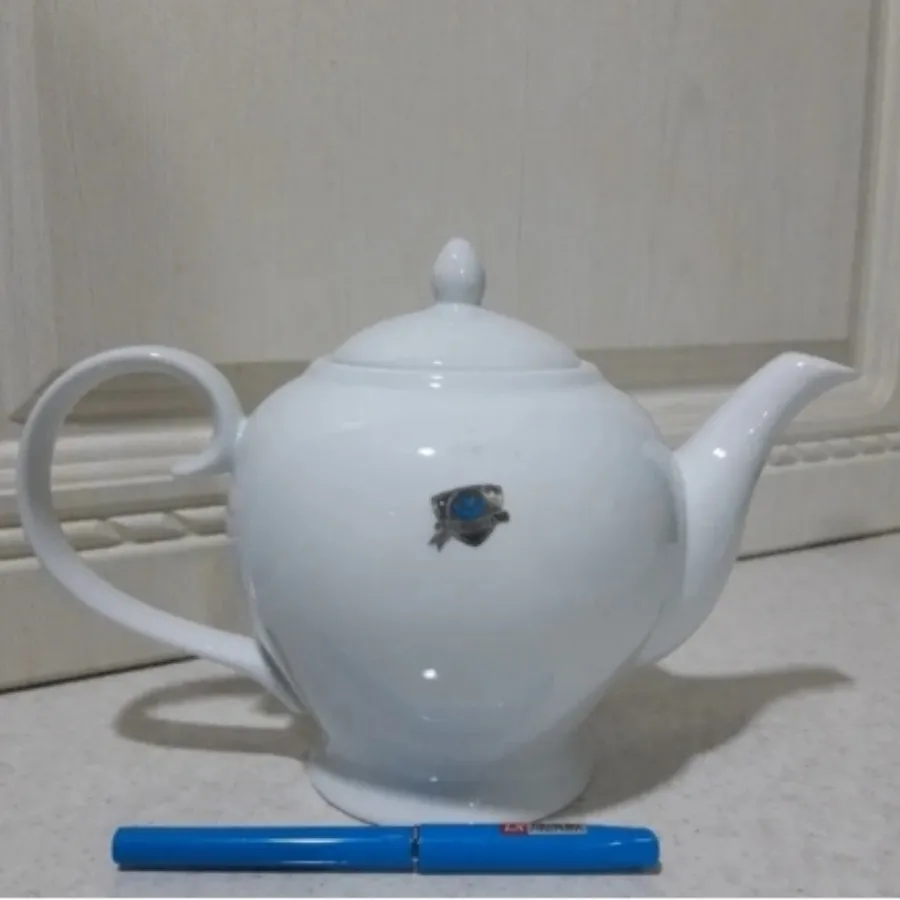 قوری سفید
