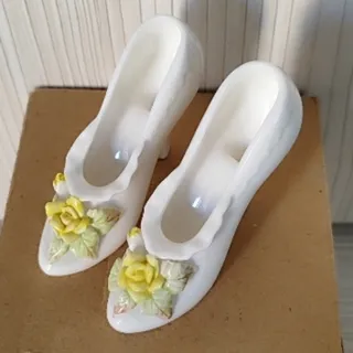 مجسمه کفش چینی