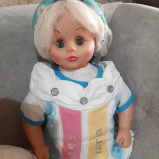 عروسک جذاب
