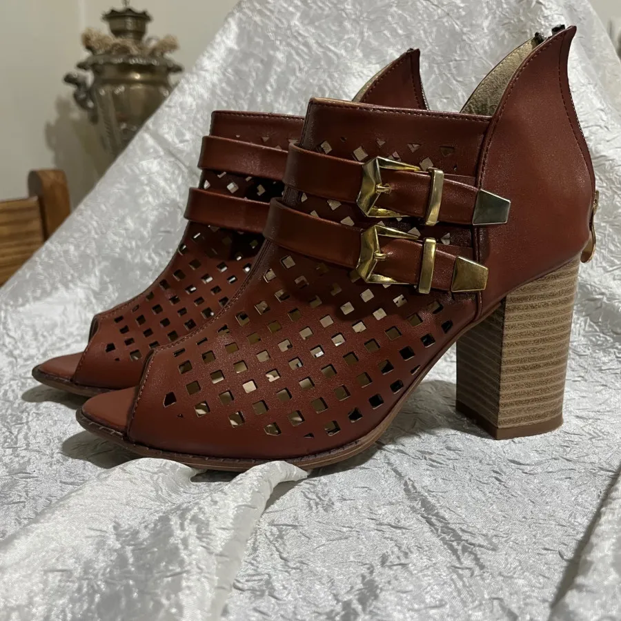 کفش چرم قهوه ای