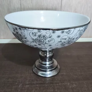 میوه خوری پایه دار