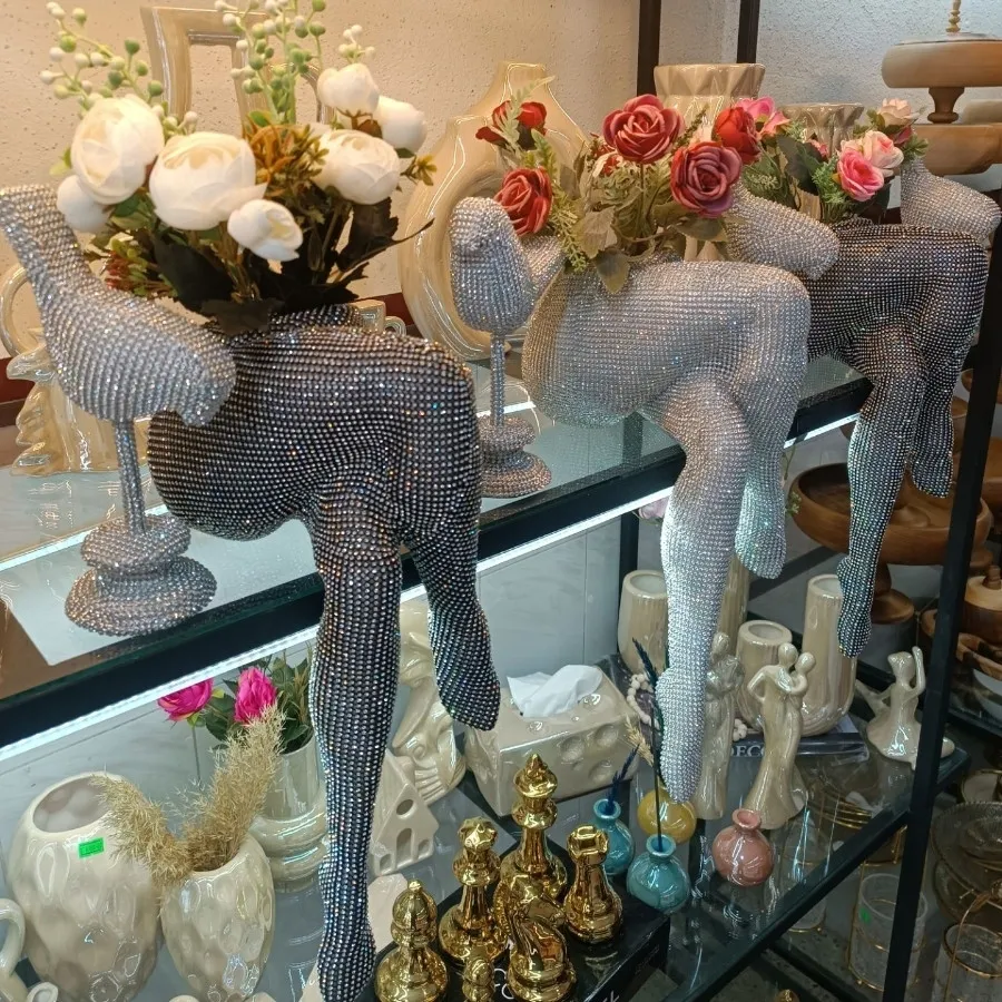 گلدون پا نگین کاری