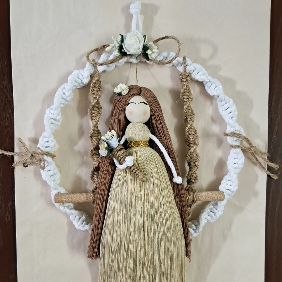دیوارکوب عروسک مکرومه