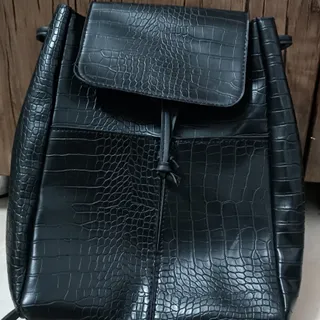 کوله پشتی چرمی مشکی