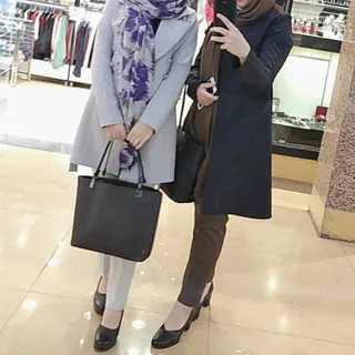 کت‌و‌شلوار خاکستری