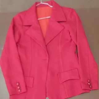 تک کت قرمز