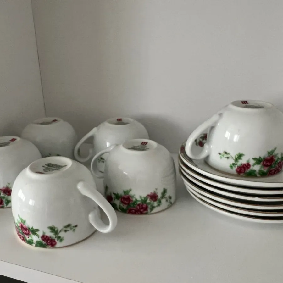 چای خوری گل سرخی