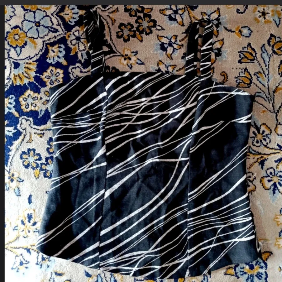 تاپ مشکی