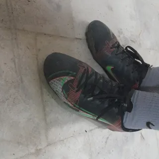 کفش ورزشی