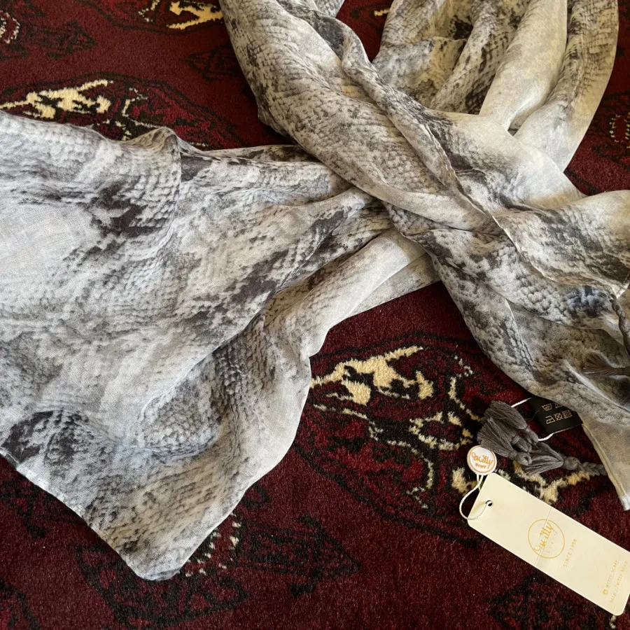 شال نخی پوست ماری