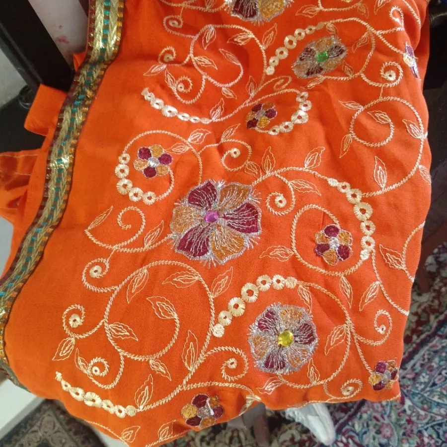 ساری هندی یاپارچه حریر