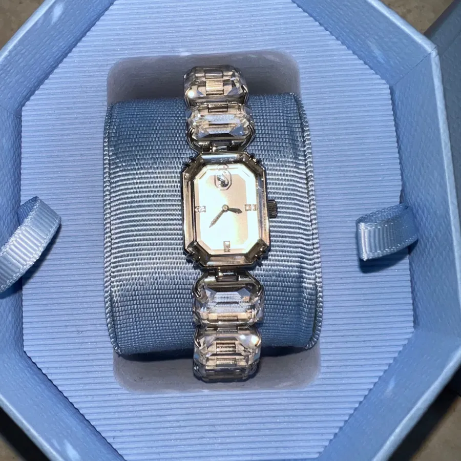 ساعت Swarovski