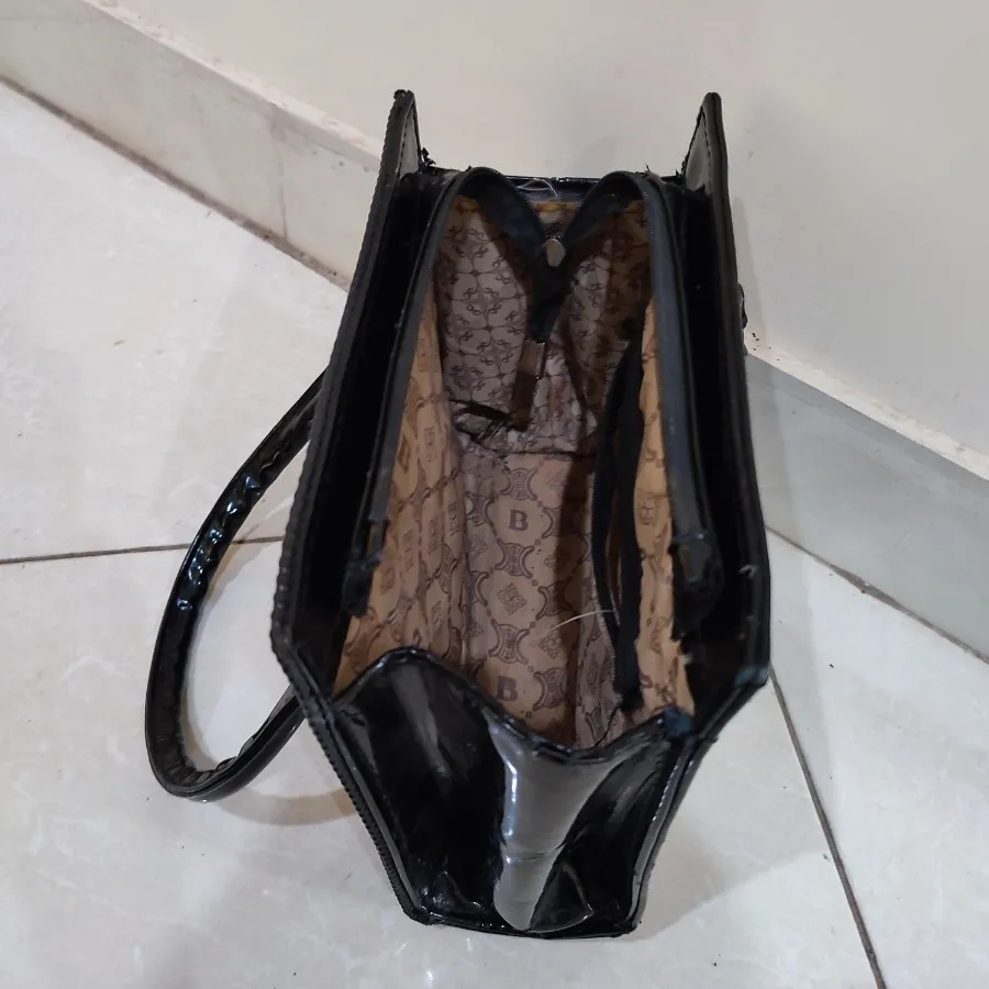 کیف چرم ورنی