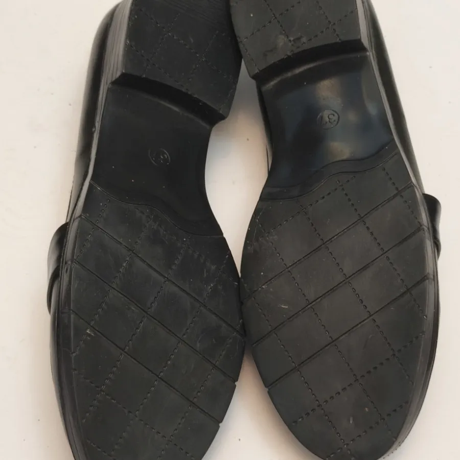 کفش تخت