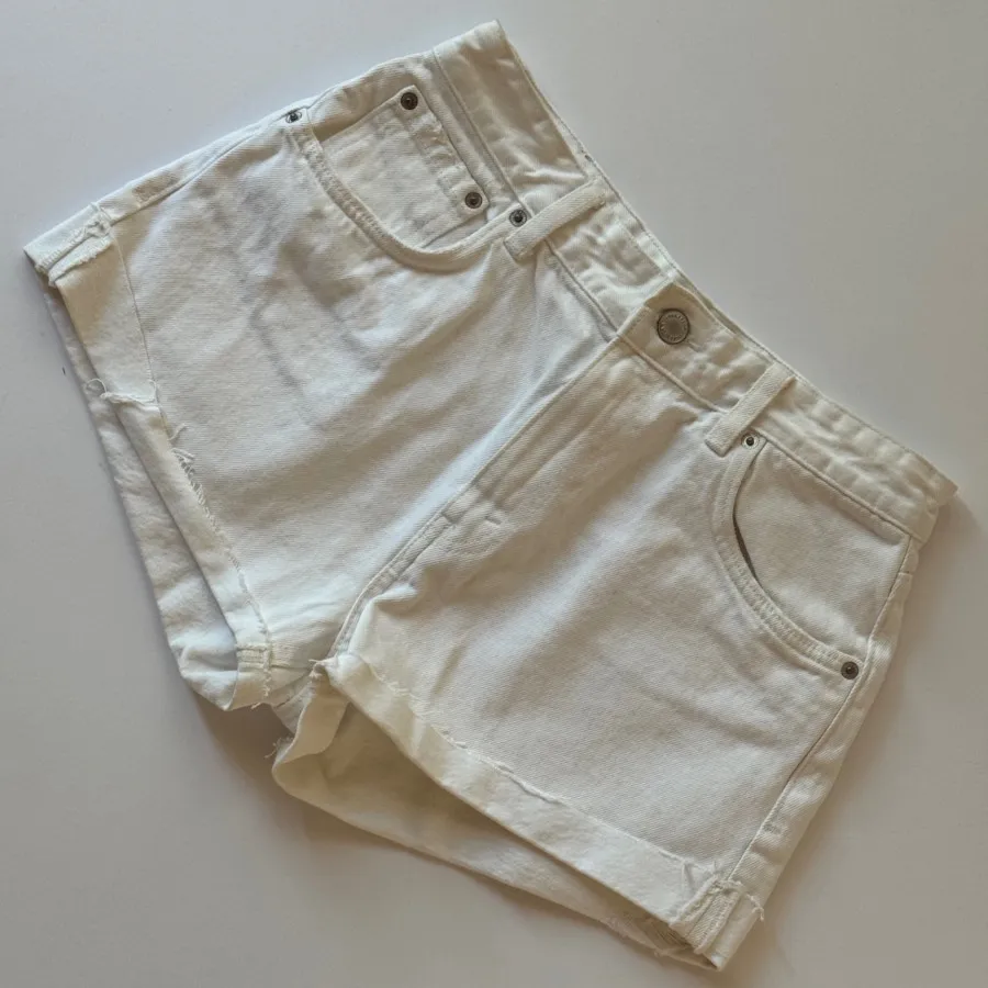 شلوارک PULL&BEAR