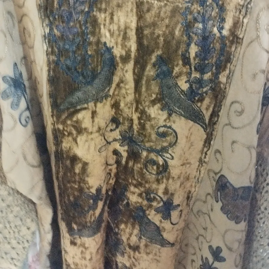 تونیک گلدوزی