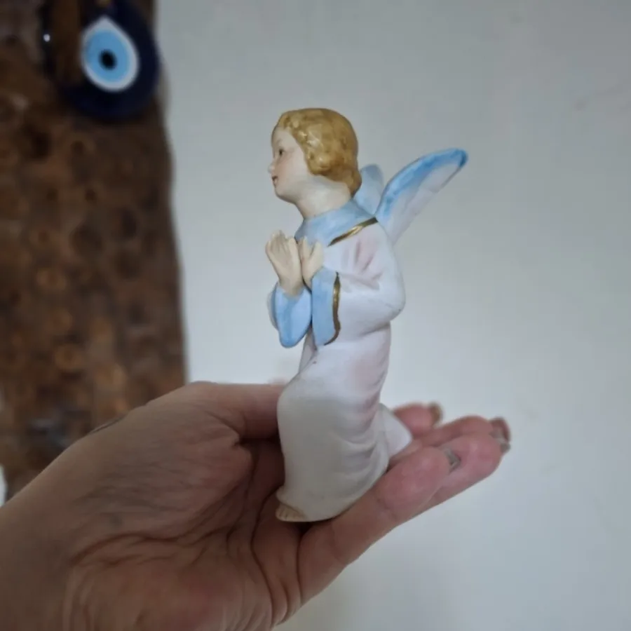 مجسمه ی بیسکوییتی فرشته