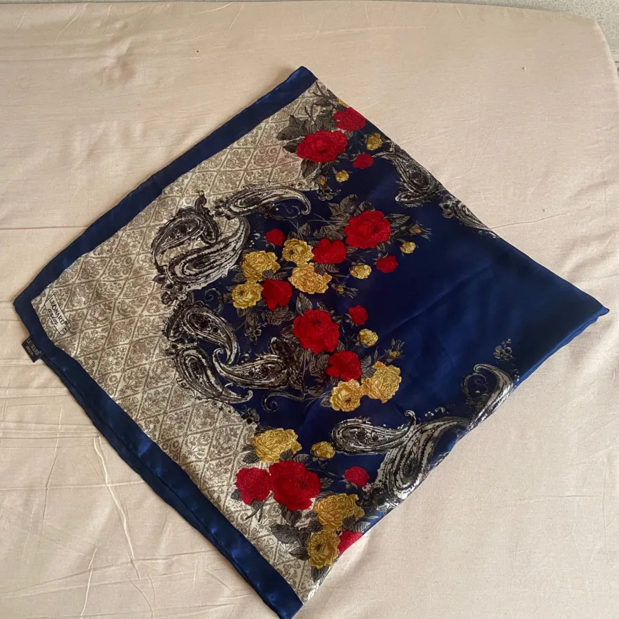 روسری ابریشم