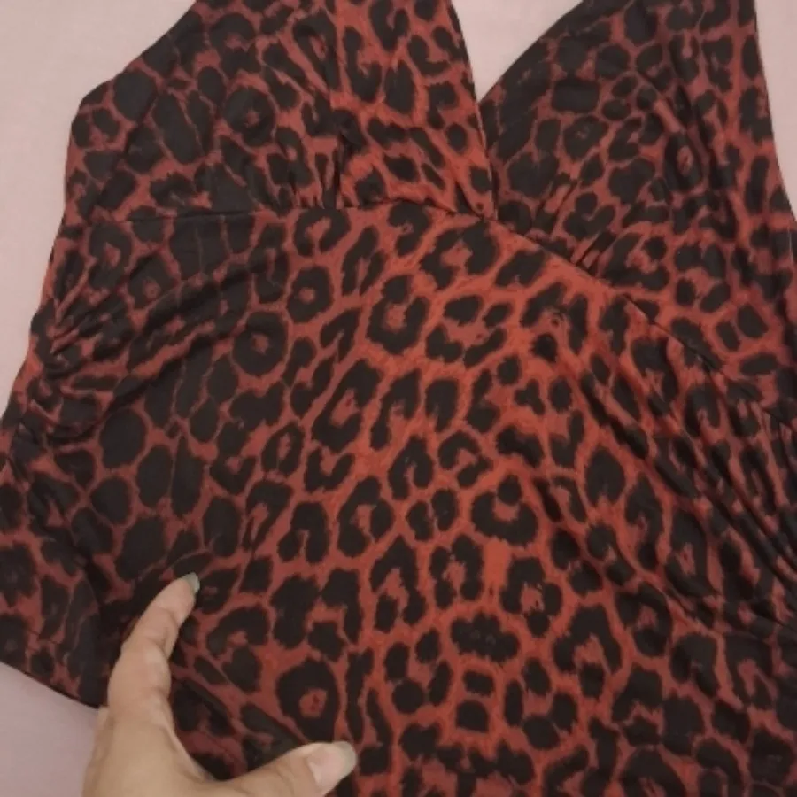 تاپ زنانه