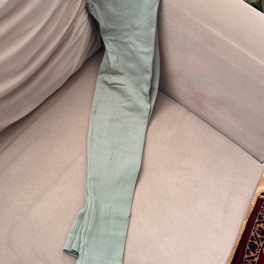 لگ ورزشی  سیملس