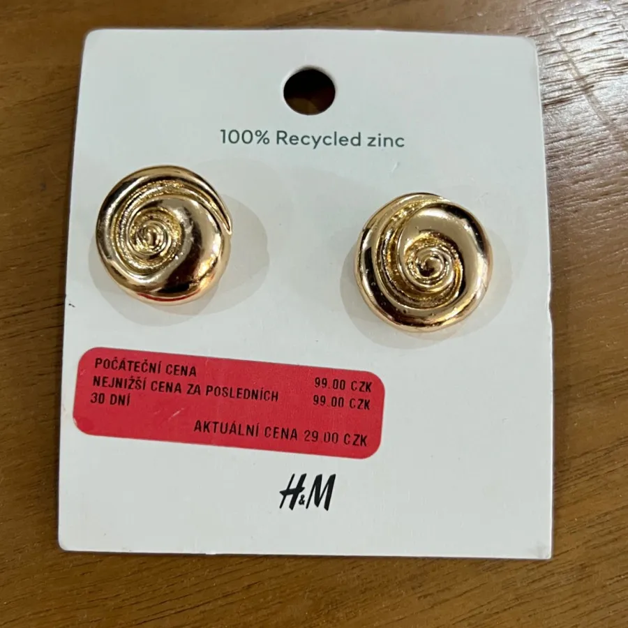 گوشواره برند H&M