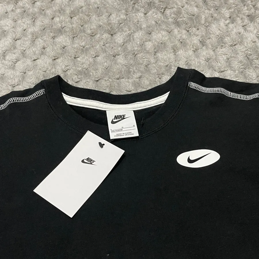کراپ چهارفصل Nike