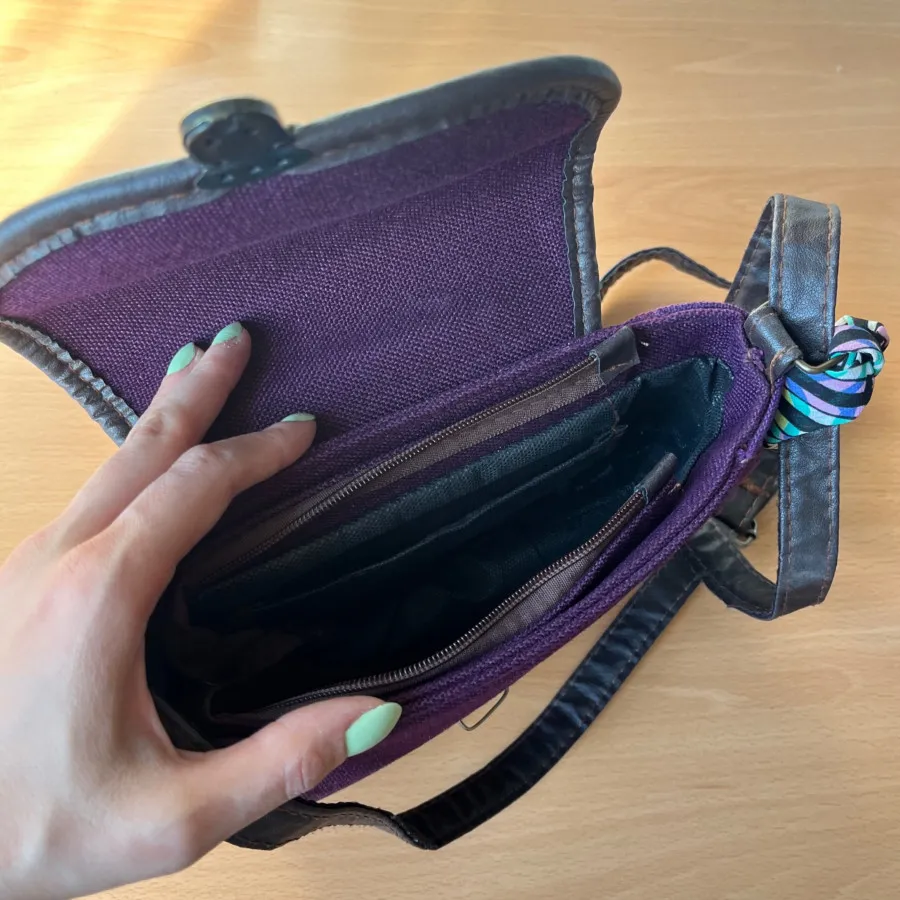کیف بنفش