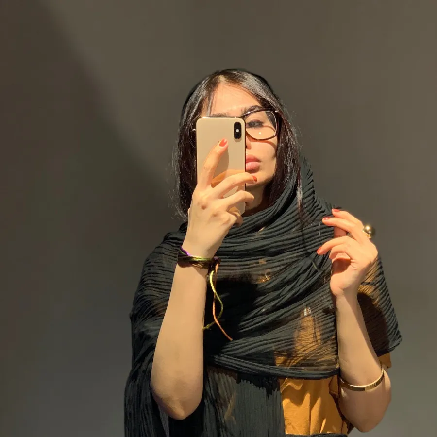 شال پلیسه مشکی حریر
