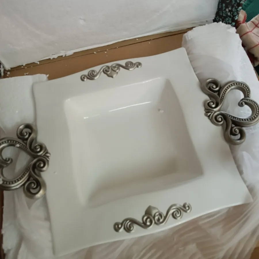 ظرف سرو