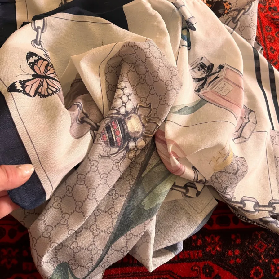 شال طرح گوچی